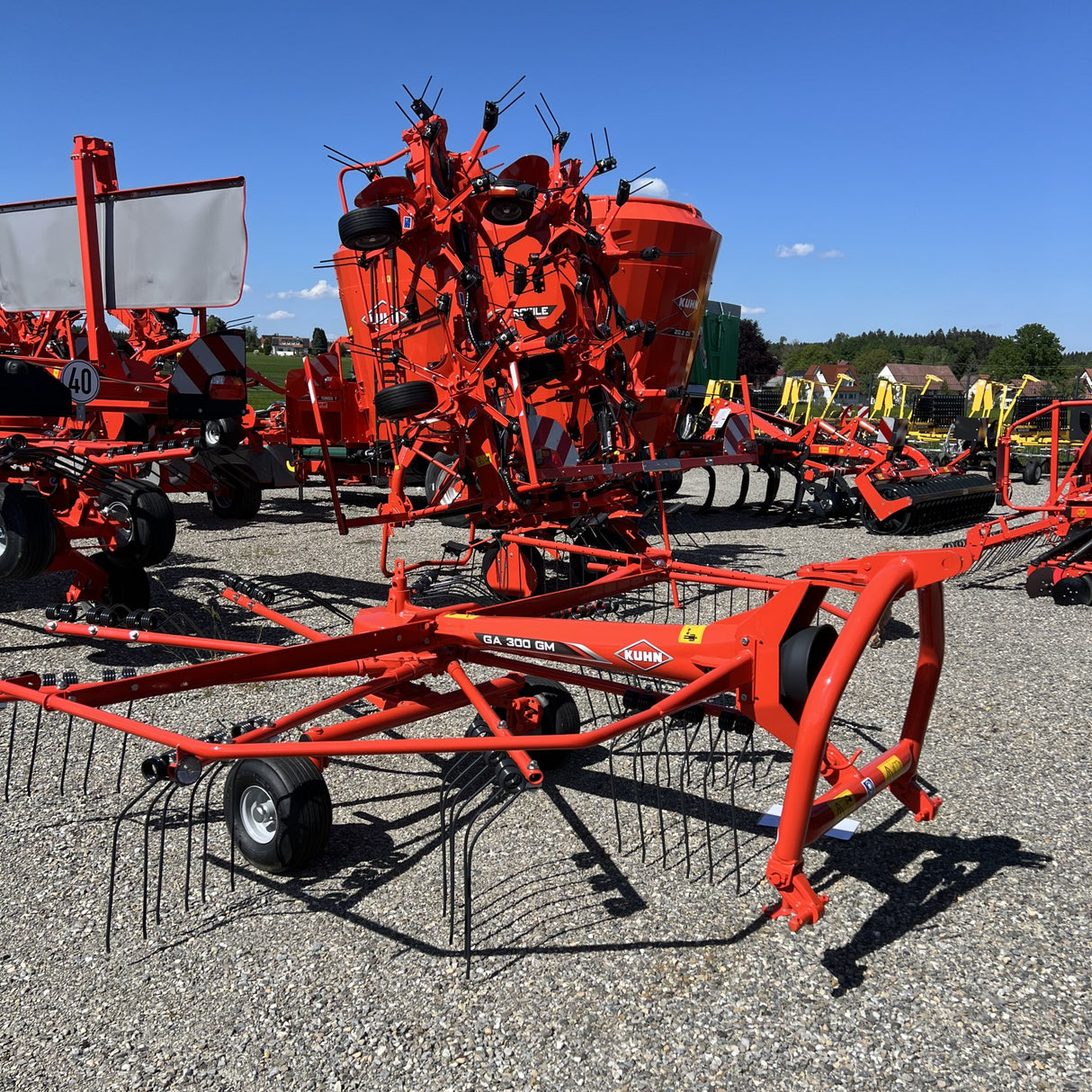 KUHN GA 300 GM Schwader