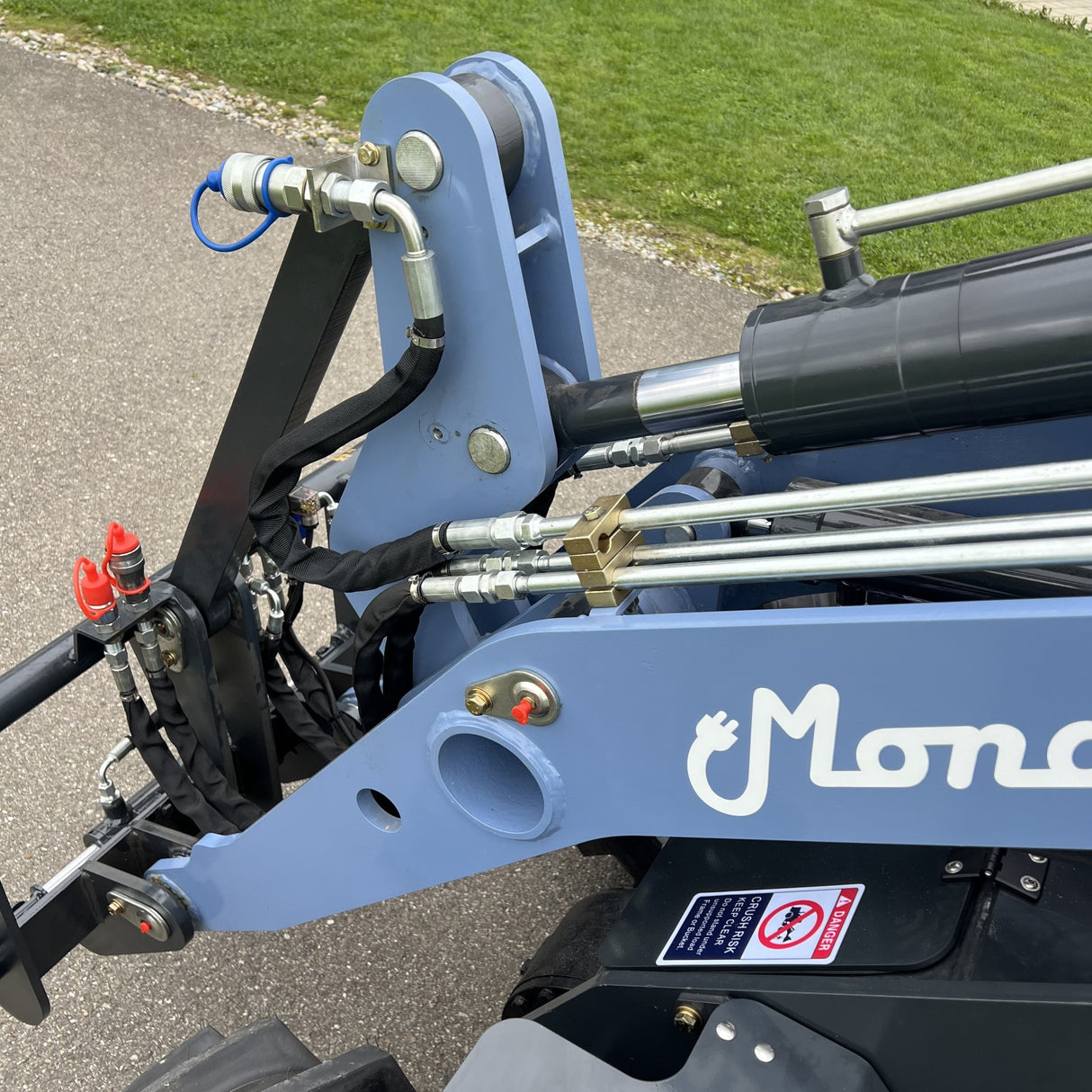 MONA Solara elektrischer Radlader