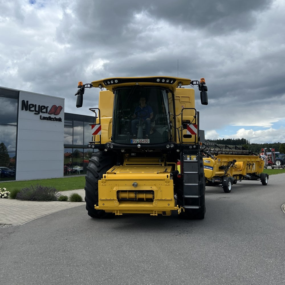 New Holland CR7.80 Revelation Mähdrescher