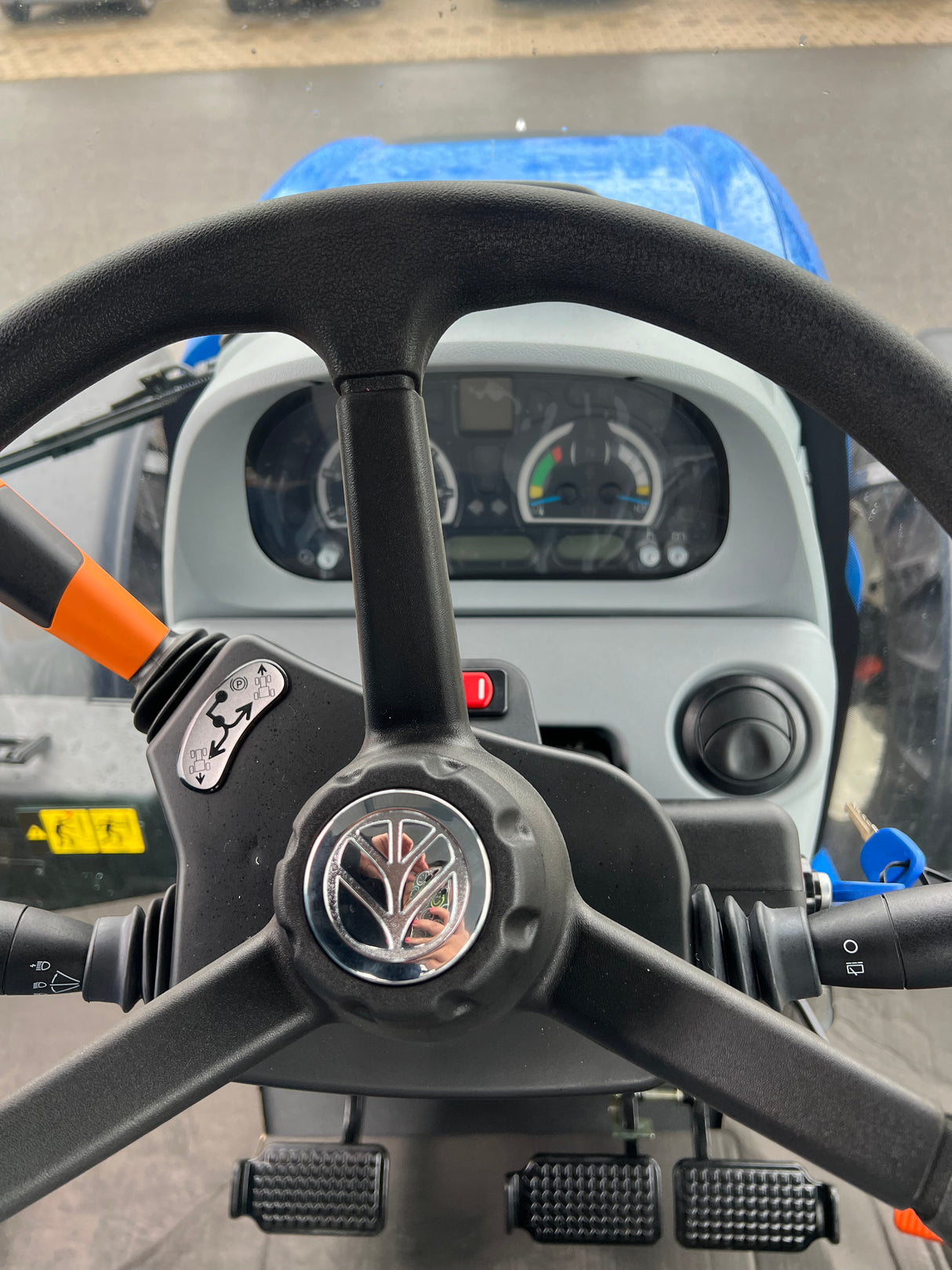 New Holland T5.140 AutoCommand Traktor - Vorführer -
