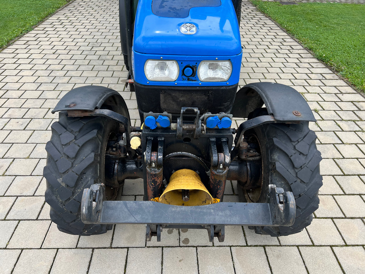 New Holland TN95 NA Schmalspur Traktor gebraucht Baujahr 2006