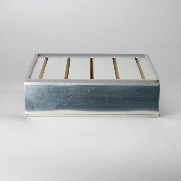 Flat air filter, engine