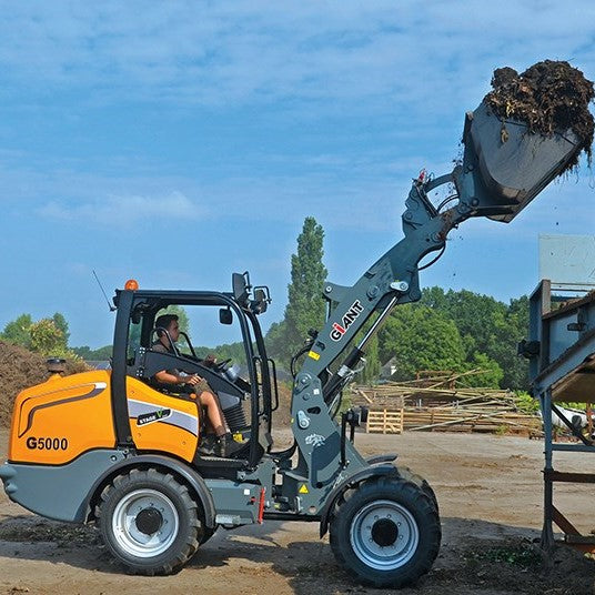 Tobroco GiANT Radlader G5000 Z-Kinematik